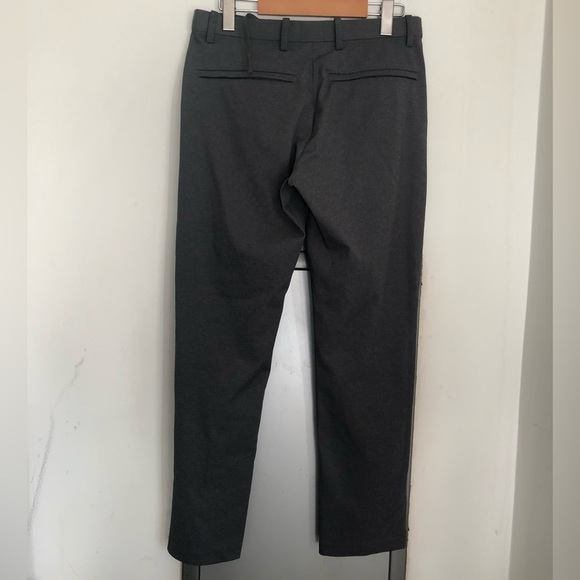 Uniqlo Gray Stretchy Dress Pants (size small) - Picture 7 of 11